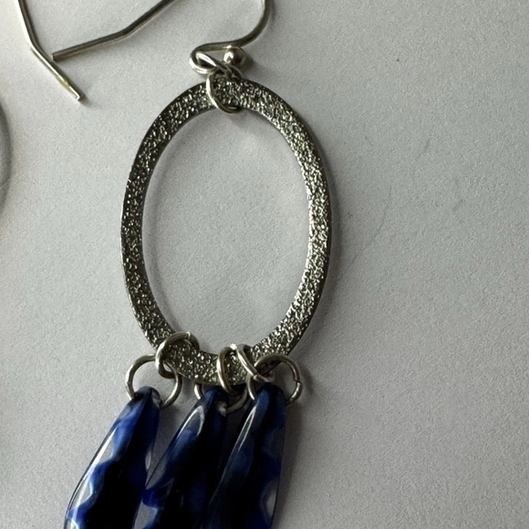 Blue Faceted Teardrop Hoop Dangle Earrings Silver Tone Textured Boho - Picture 5 of 5